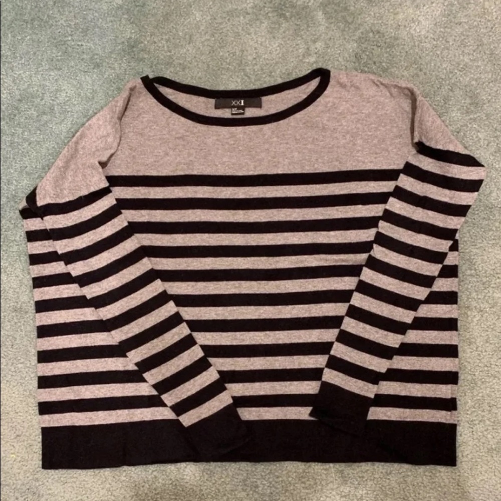 Forever21 black and grey stripped sweater